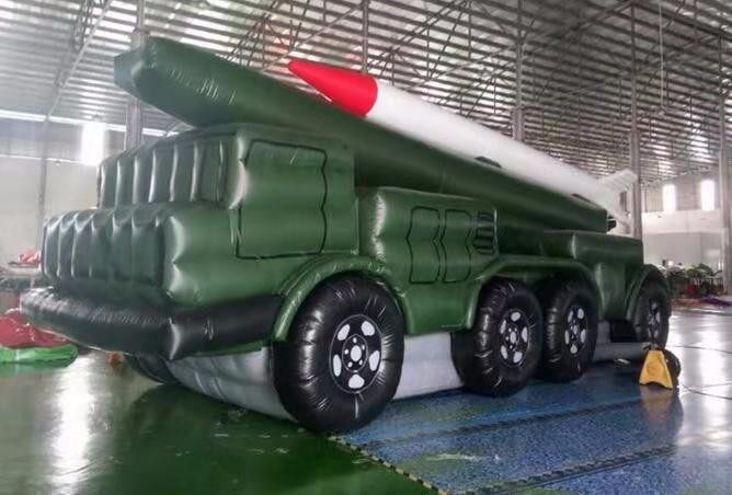 钦州部队小型导弹车