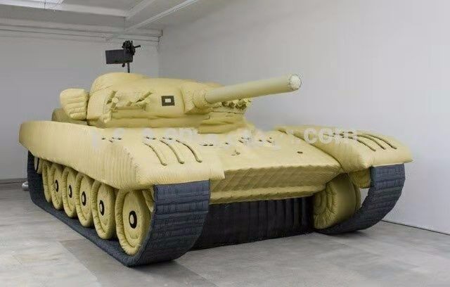 钦州大型军用坦克车